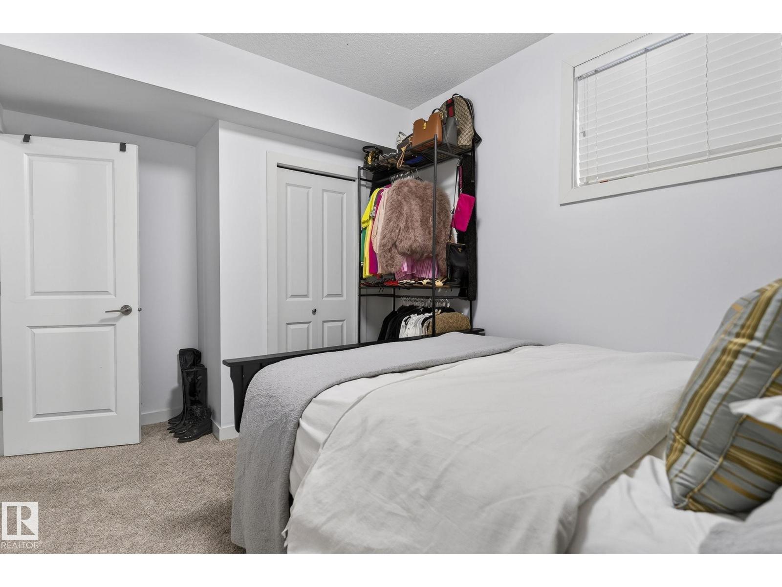 26 EDGEWATER TERR N, St. Albert