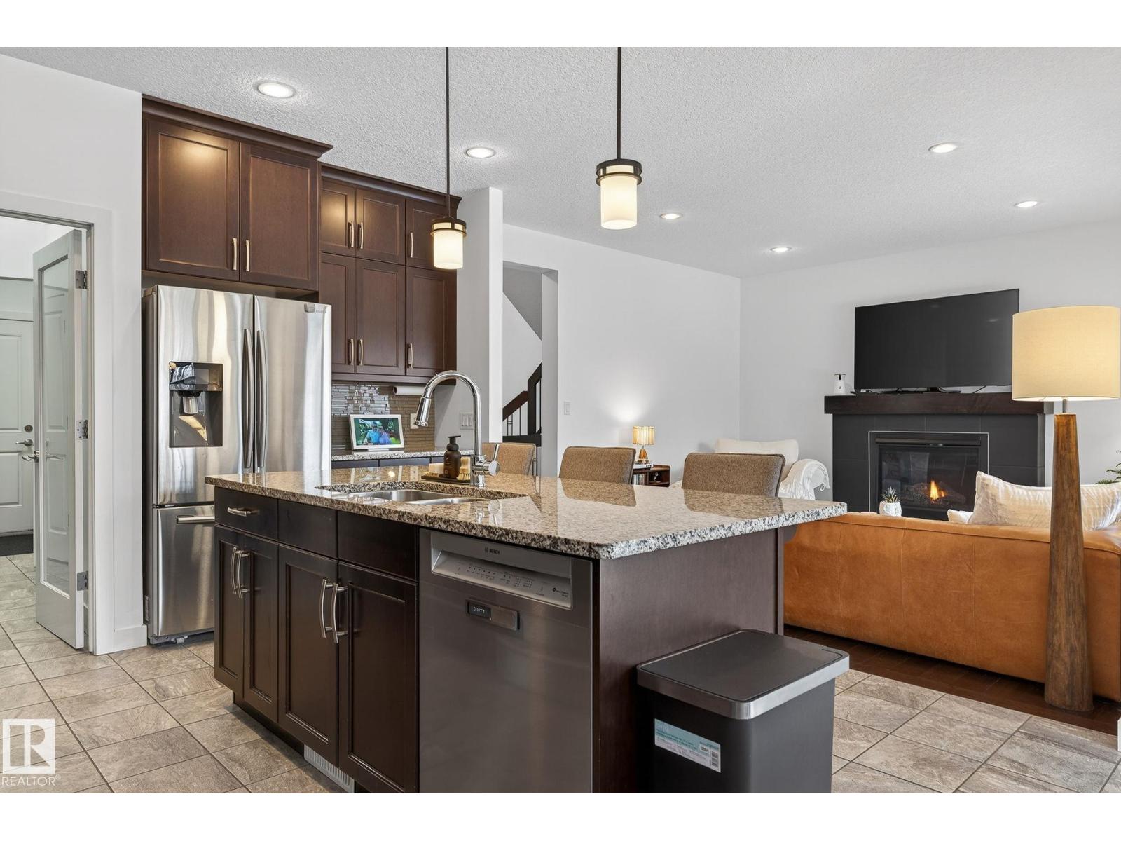 26 EDGEWATER TERR N, St. Albert