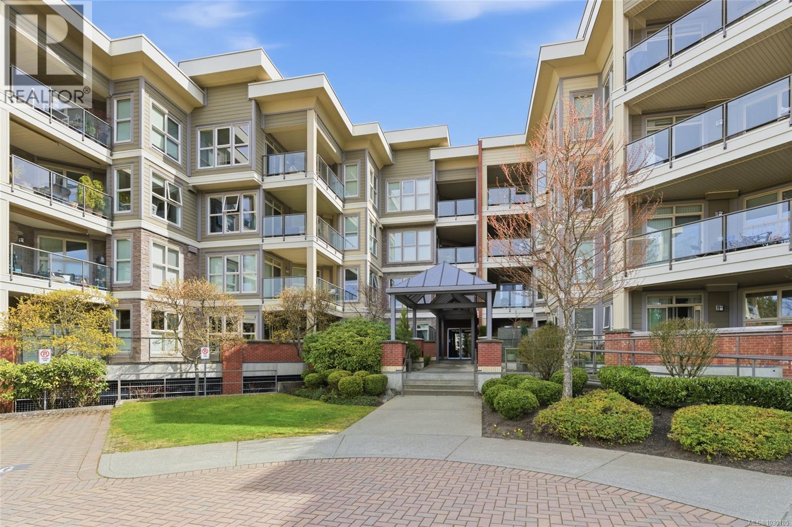 120 6310 McRobb Ave, Nanaimo