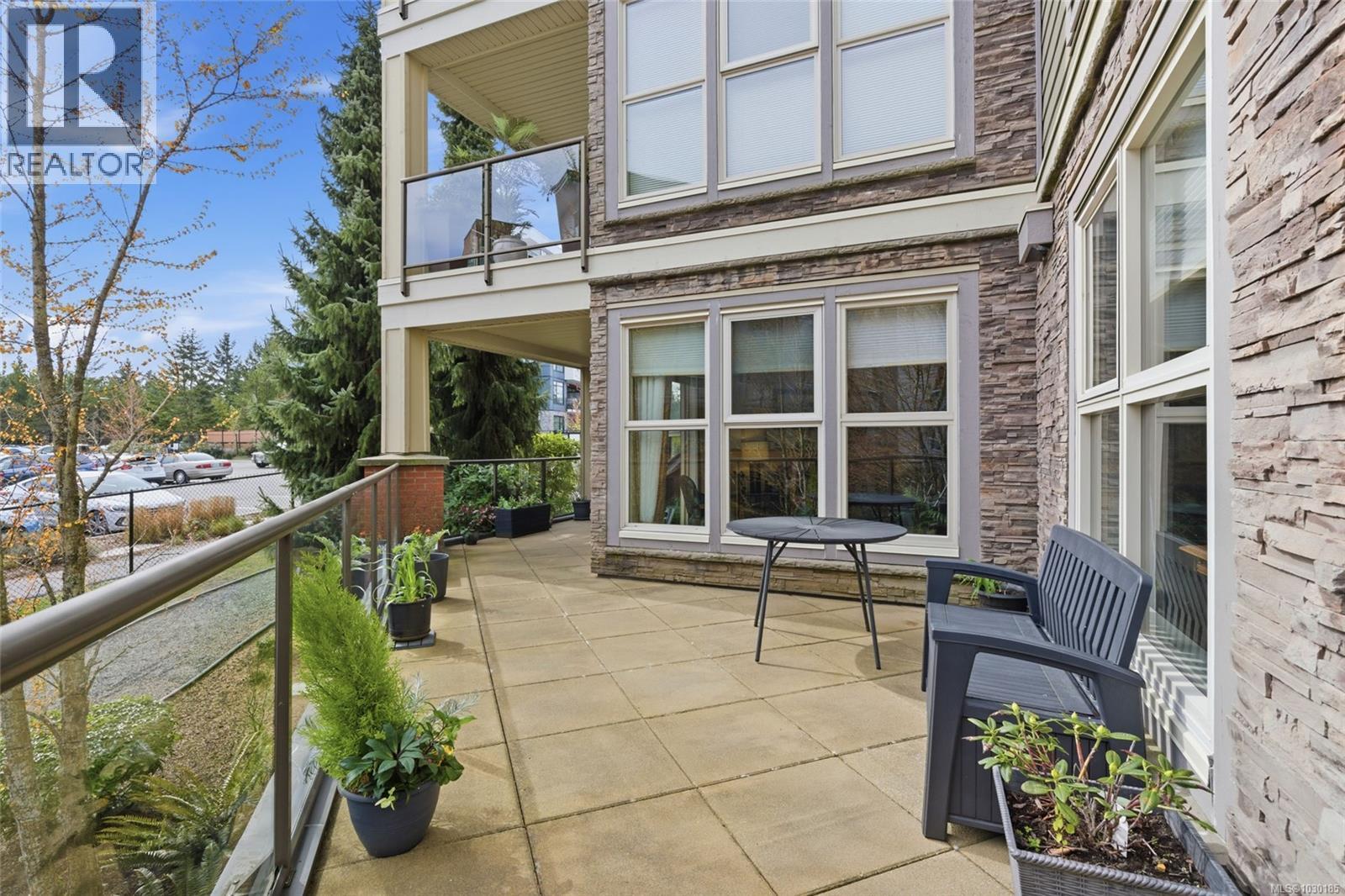 120 6310 McRobb Ave, Nanaimo