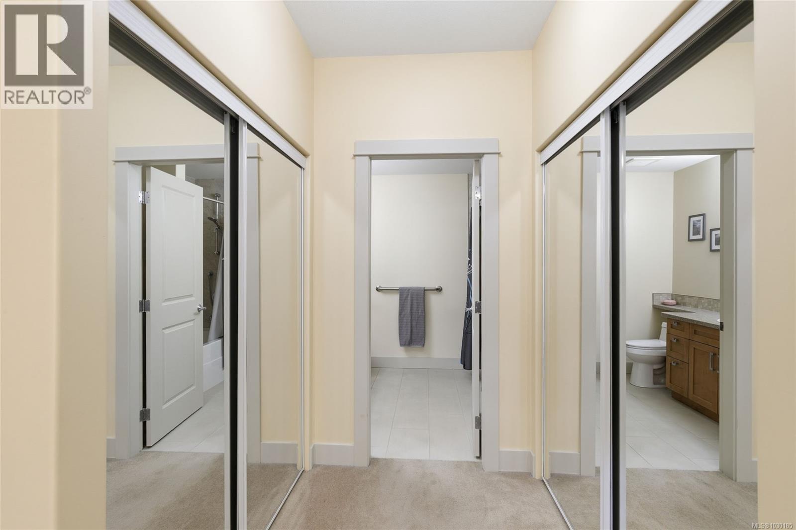 120 6310 McRobb Ave, Nanaimo