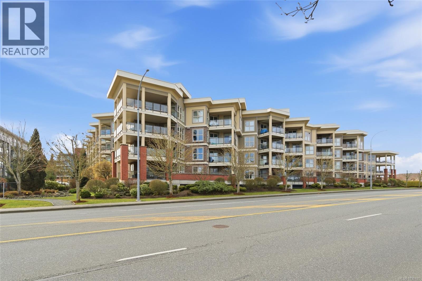 120 6310 McRobb Ave, Nanaimo