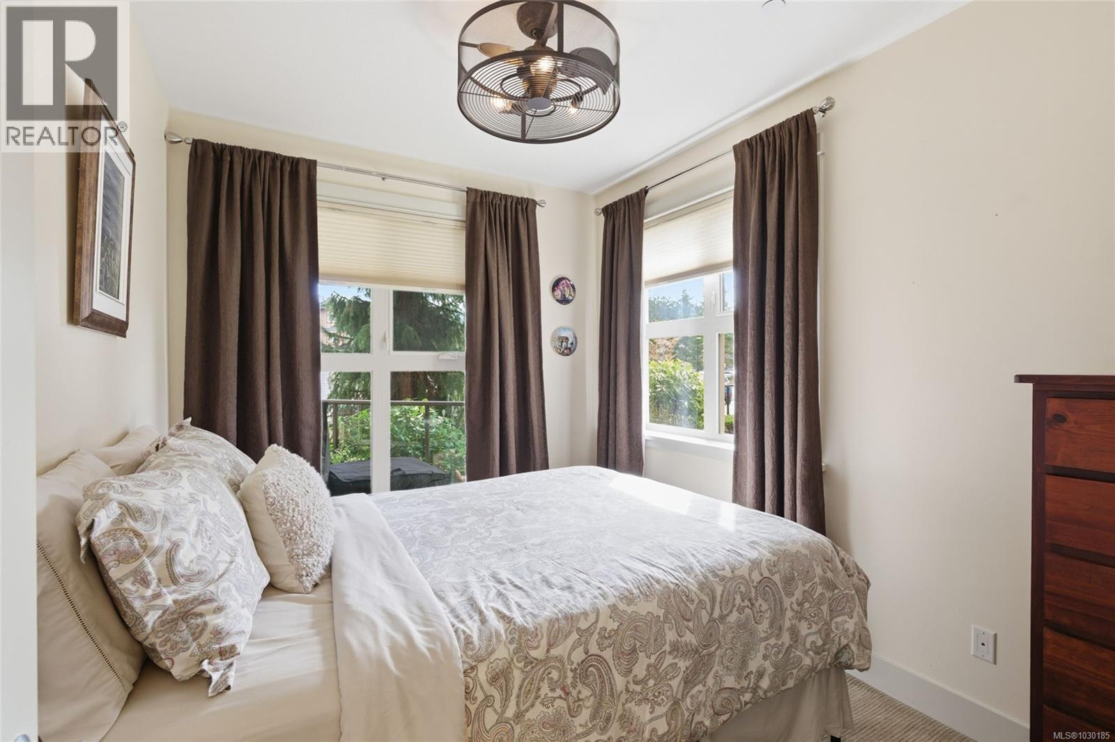 120 6310 McRobb Ave, Nanaimo