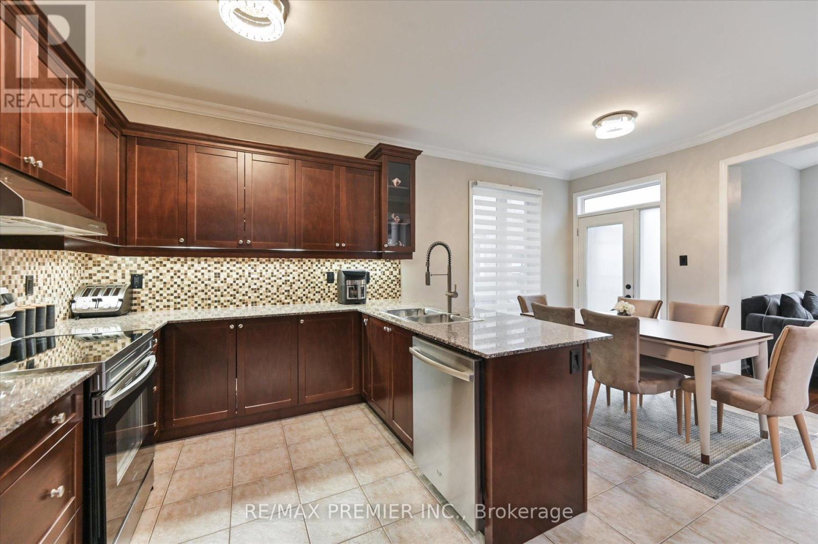 170 ASCALON DRIVE - 9