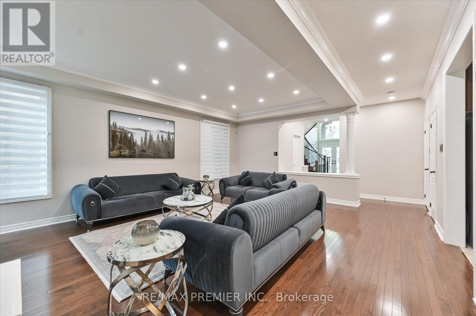 170 ASCALON DRIVE - 5