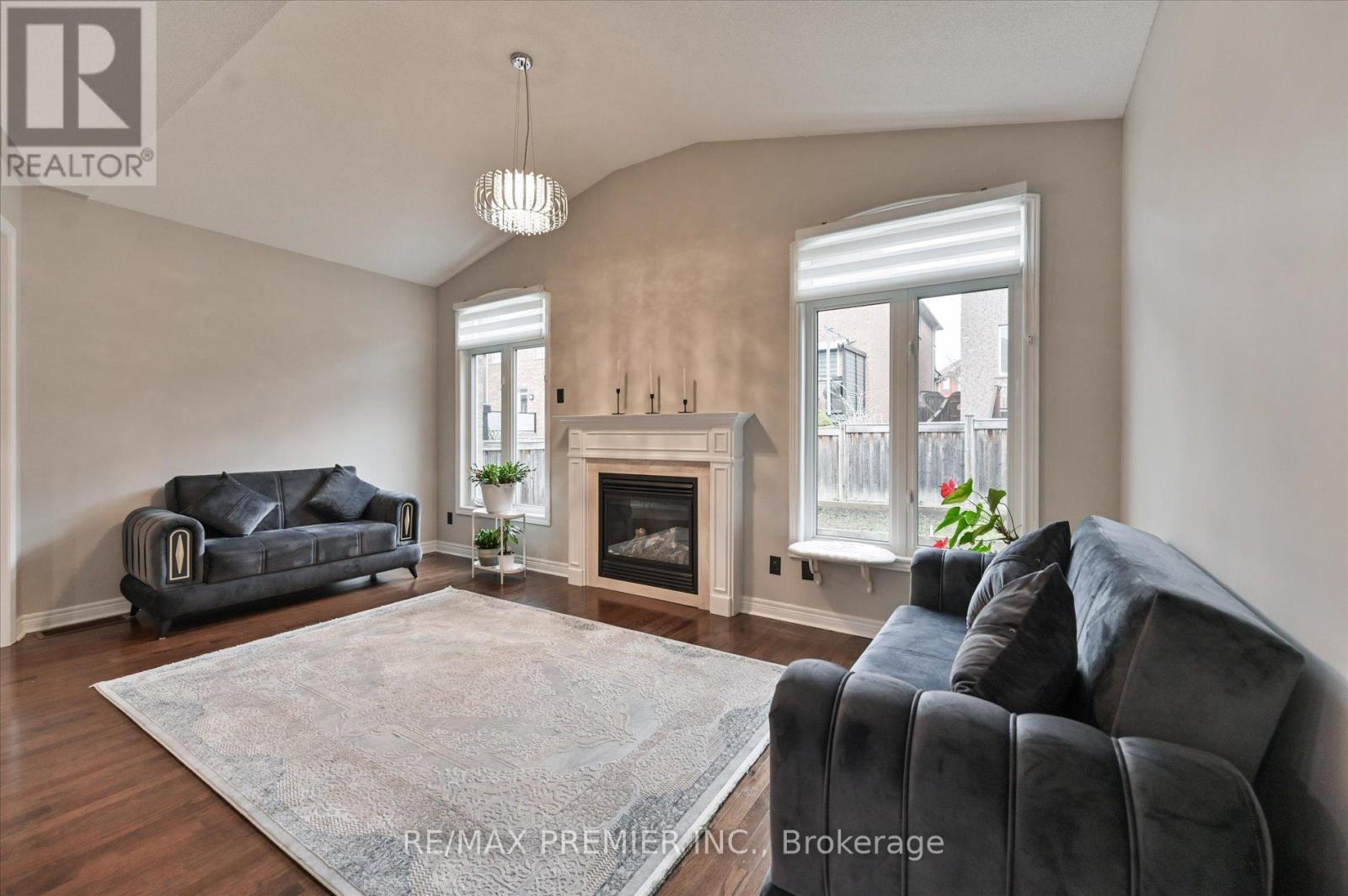 170 ASCALON DRIVE - 6