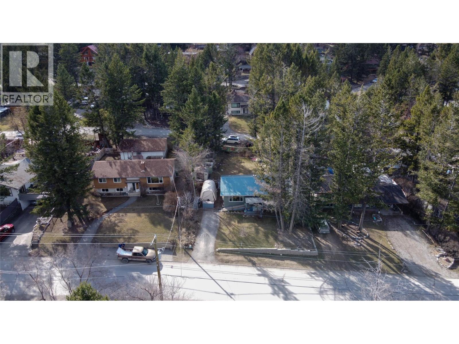 1502 10th Avenue, Invermere