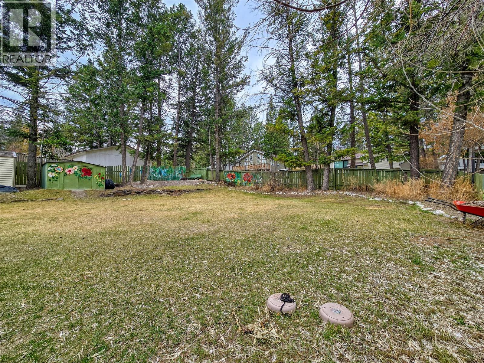 1502 10th Avenue, Invermere