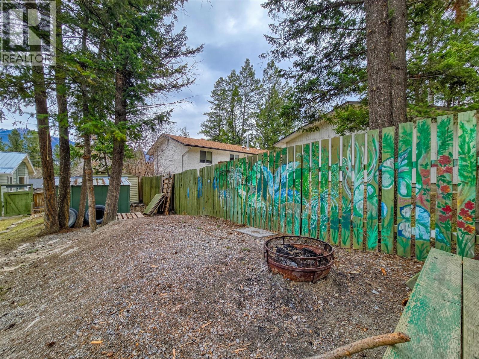 1502 10th Avenue, Invermere