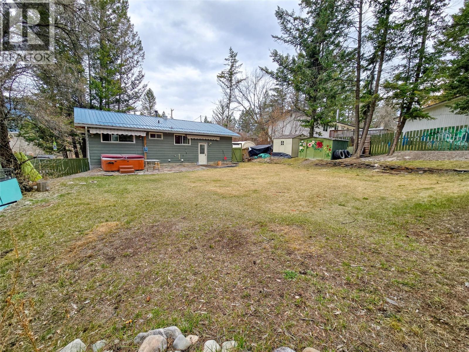 1502 10th Avenue, Invermere