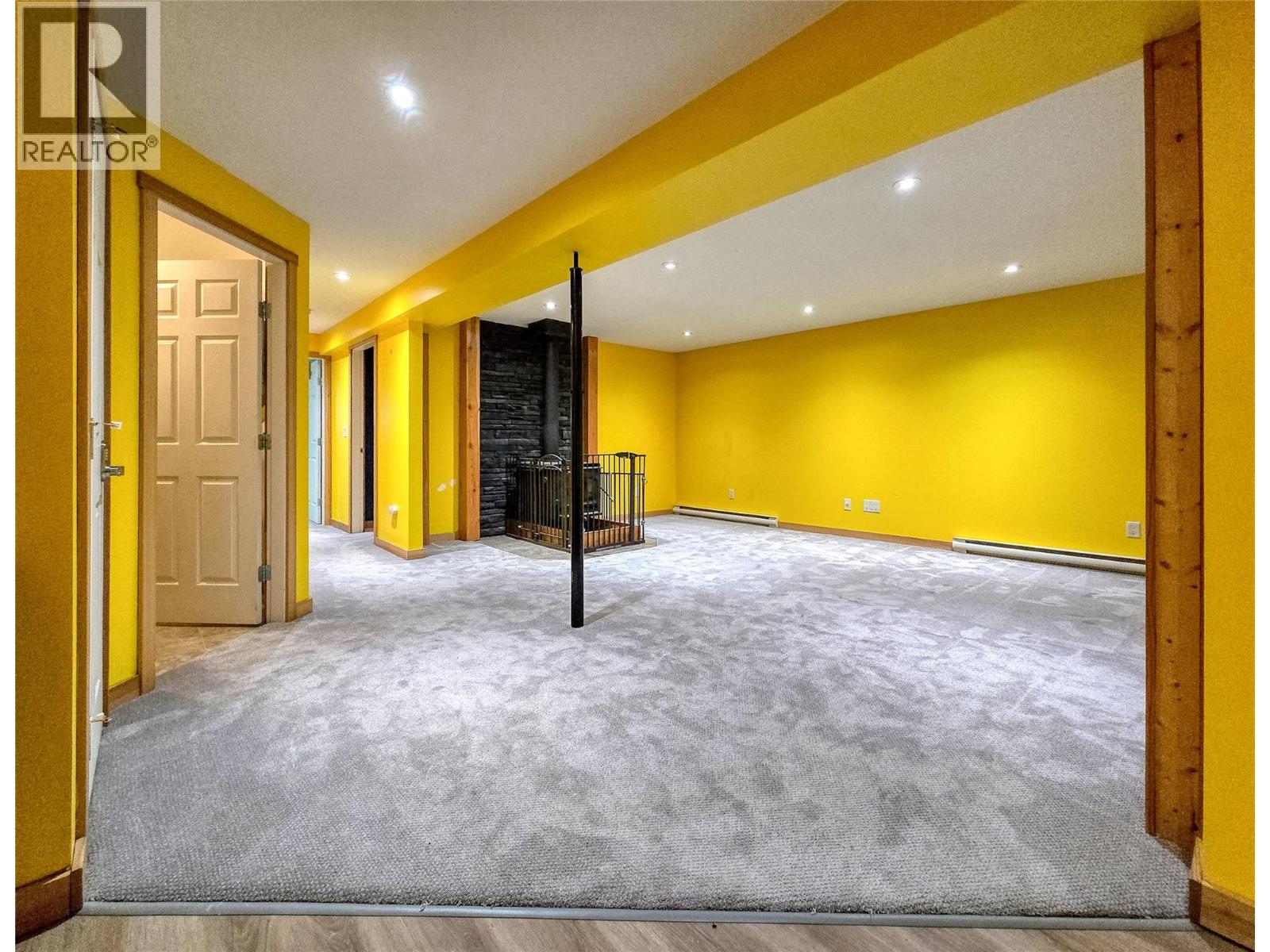 1502 10th Avenue, Invermere