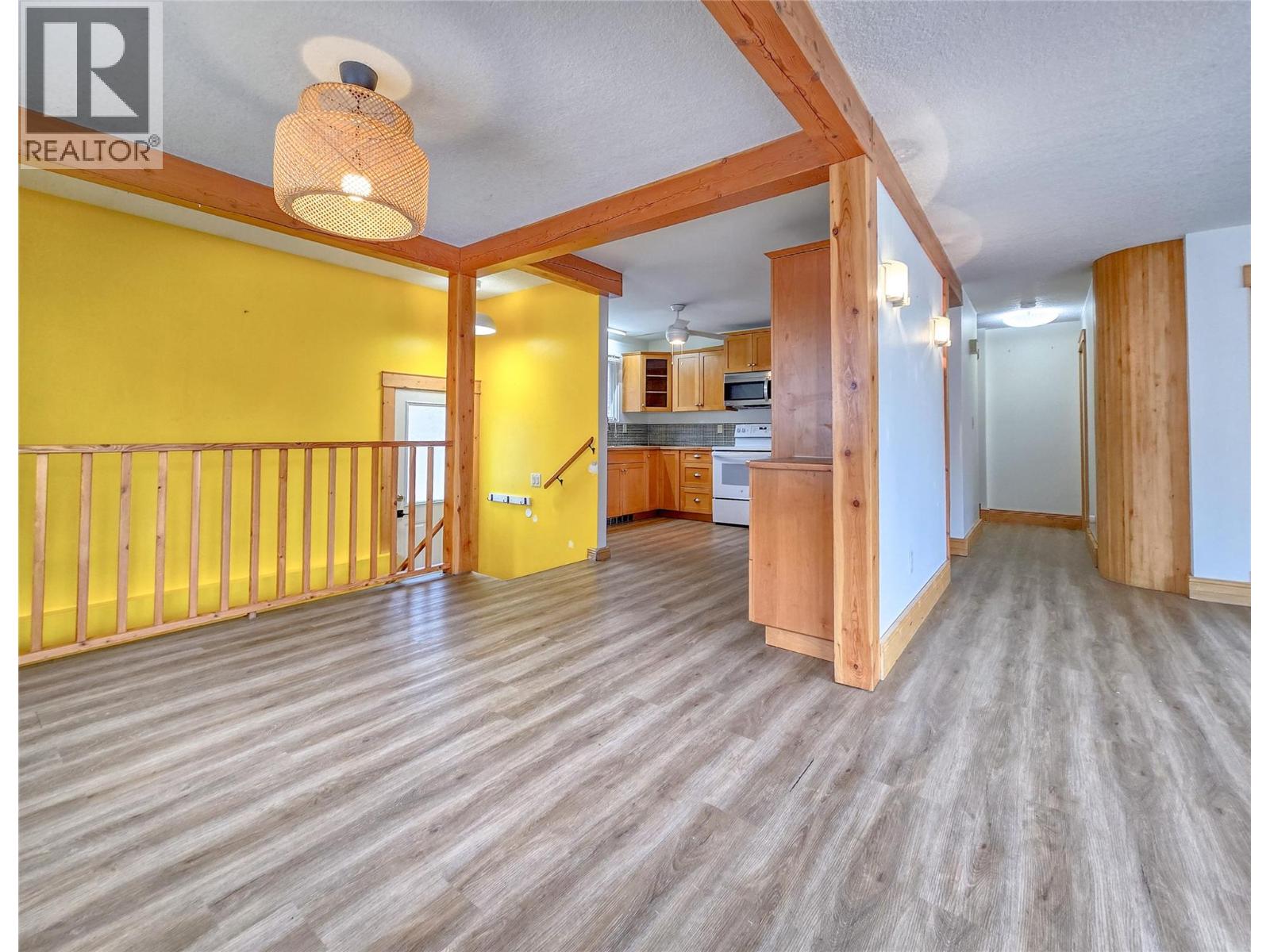 1502 10th Avenue, Invermere