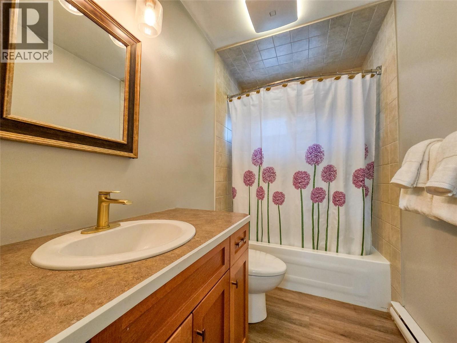 1502 10th Avenue, Invermere