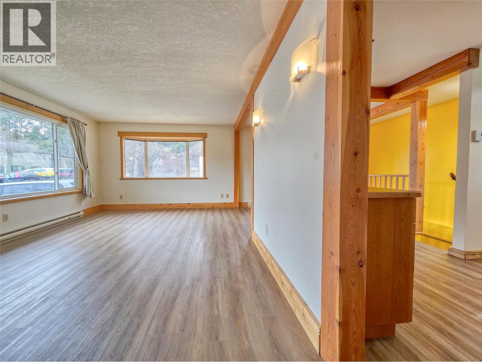 1502 10th Avenue, Invermere