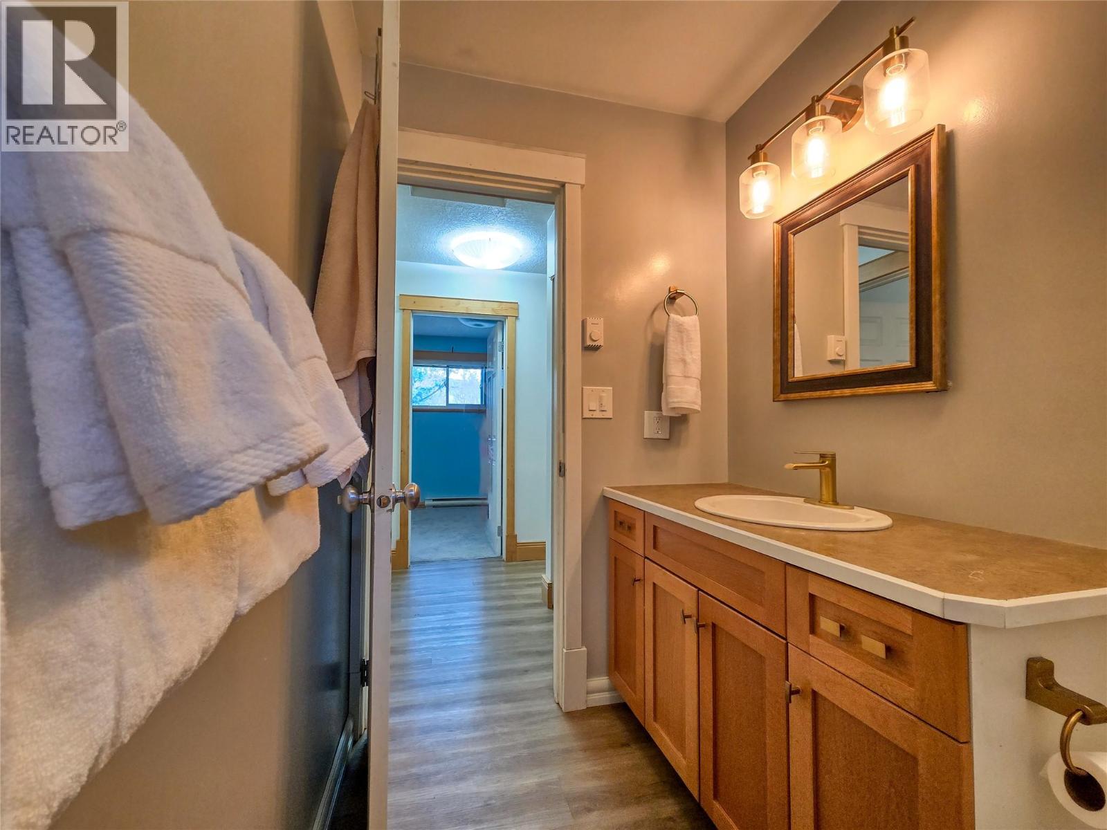 1502 10th Avenue, Invermere