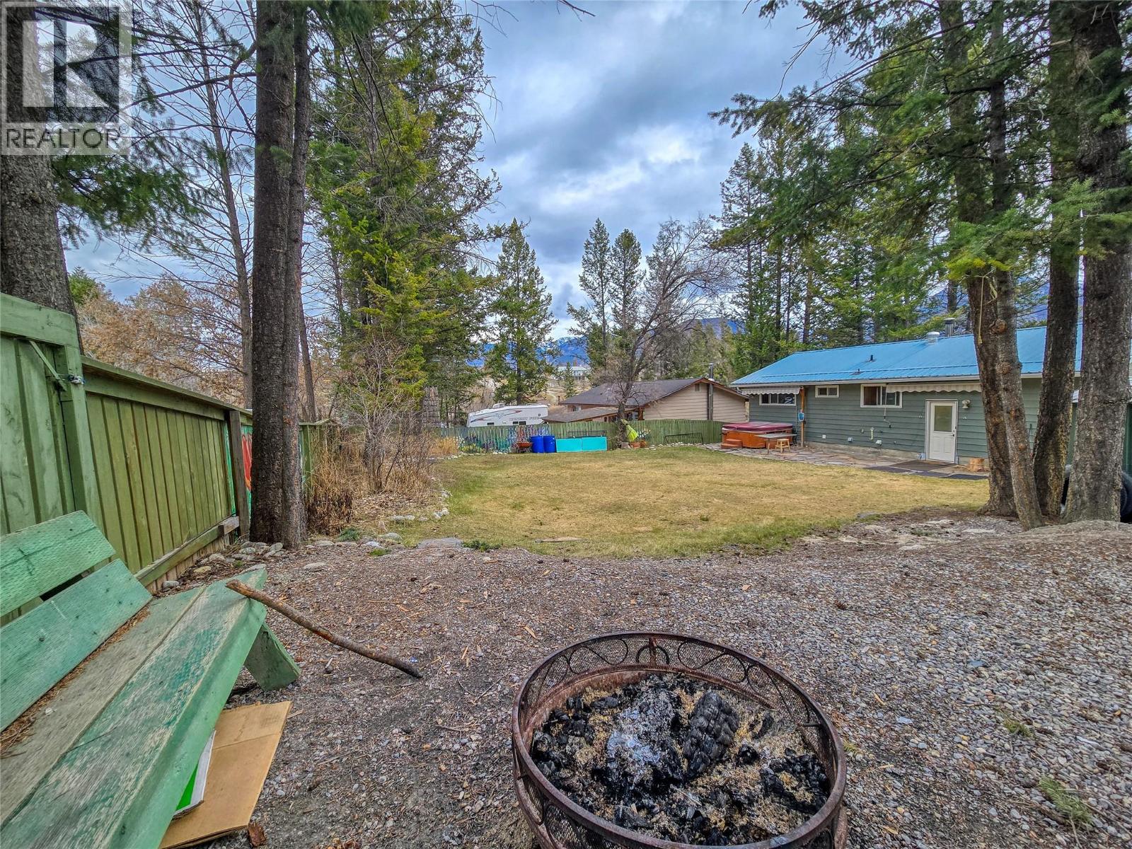 1502 10th Avenue, Invermere