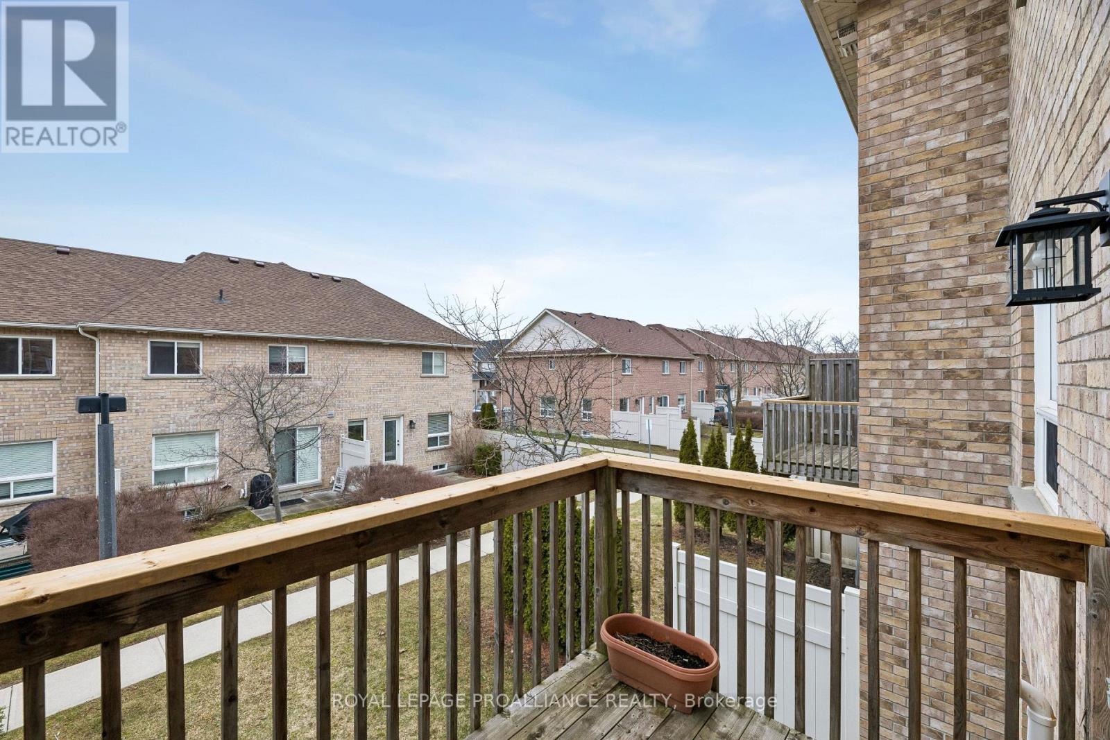 #61 1119 ORMOND DRIVE - 30