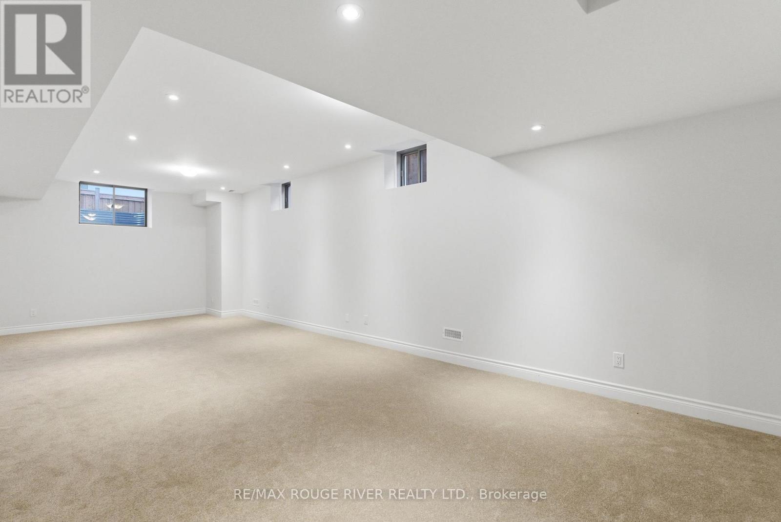 15 BRABIN CIRCLE - 43