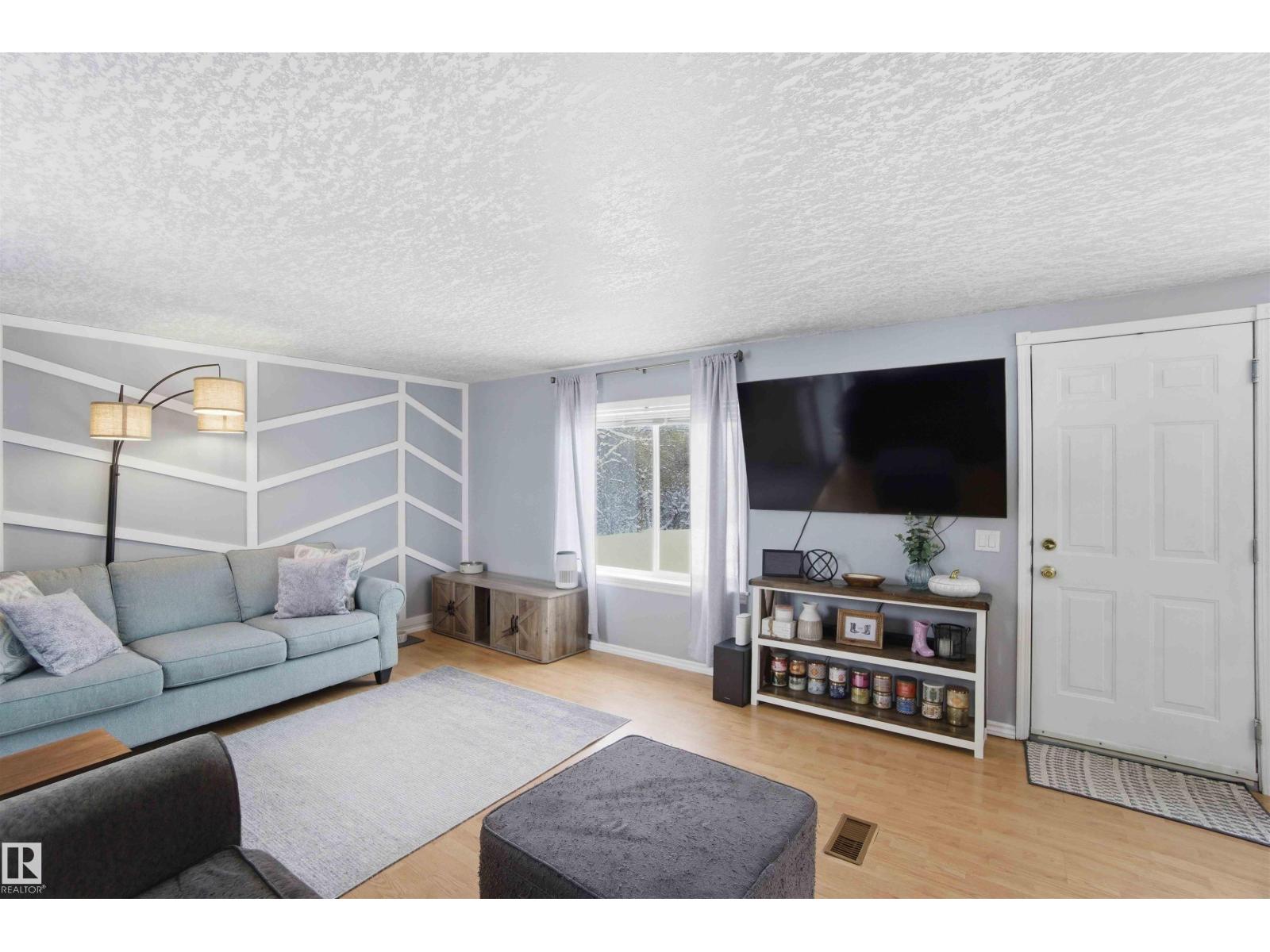 24016 Twp Rd 570, Rural Sturgeon County