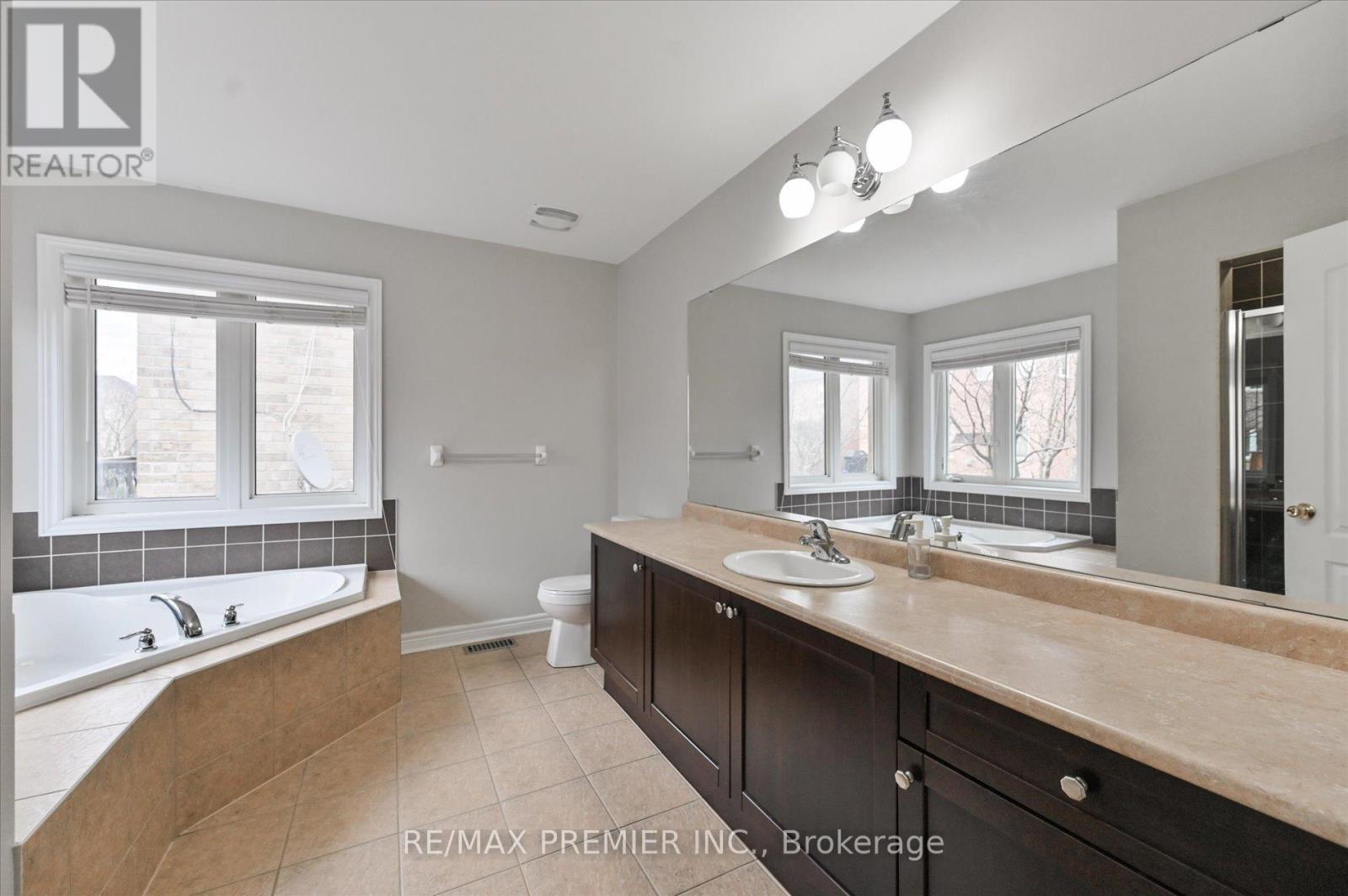 170 ASCALON DRIVE - 22