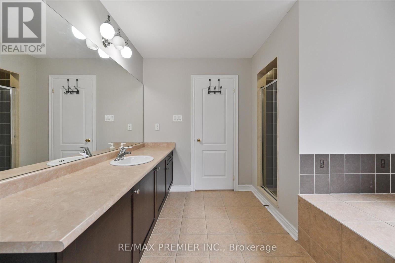 170 ASCALON DRIVE - 24