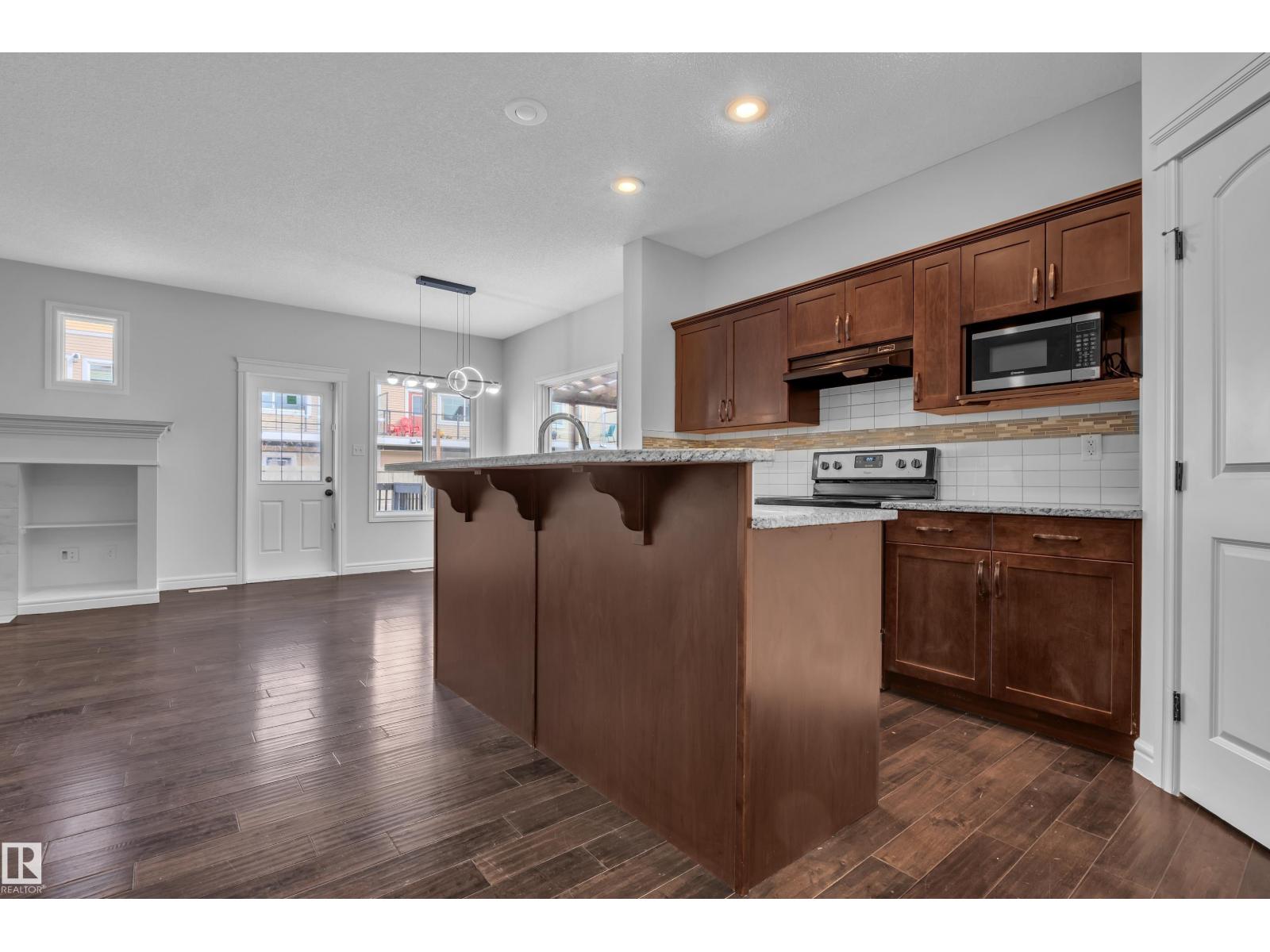 1303 29 ST NW NW, Edmonton