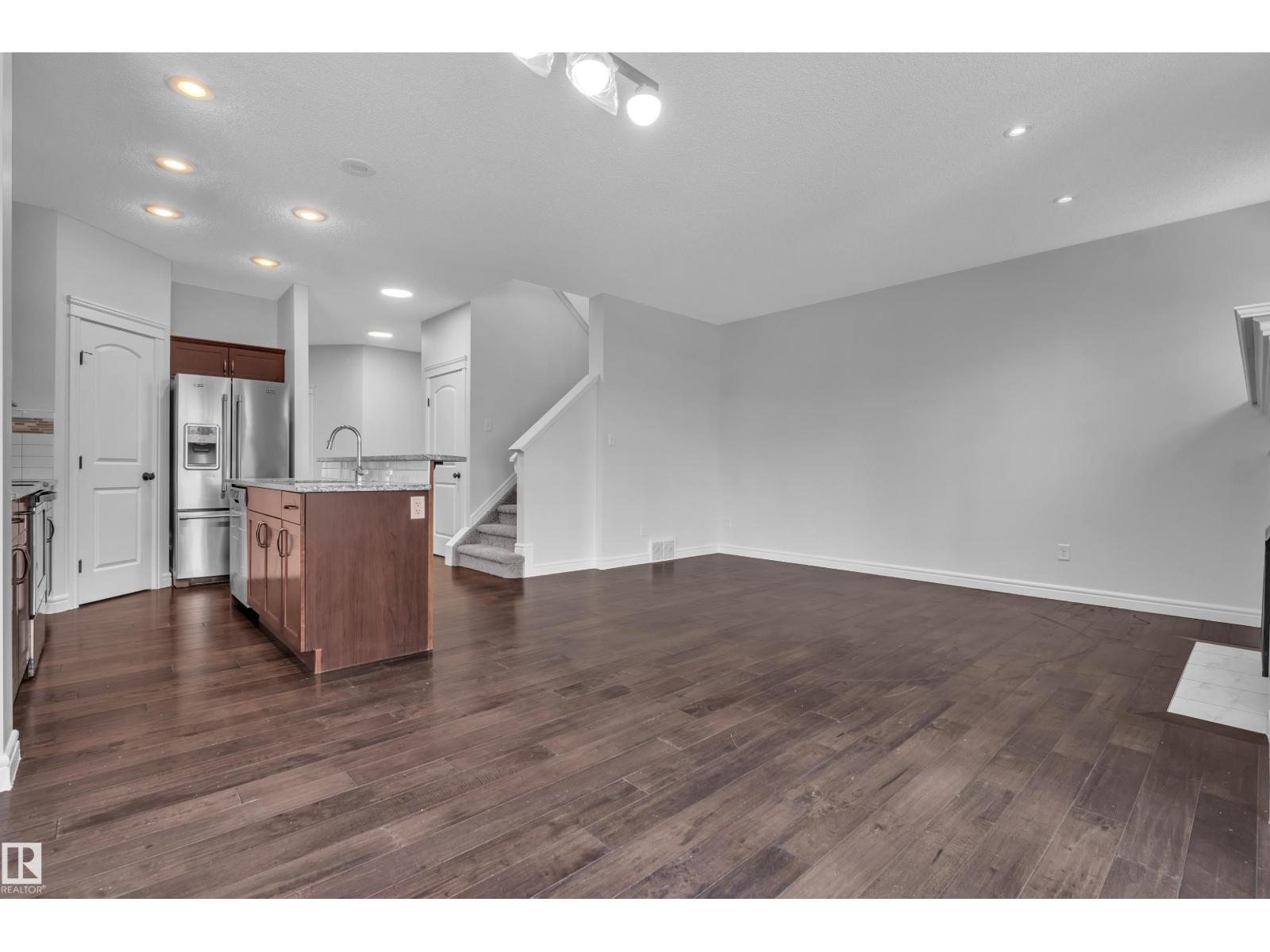 1303 29 ST NW NW, Edmonton