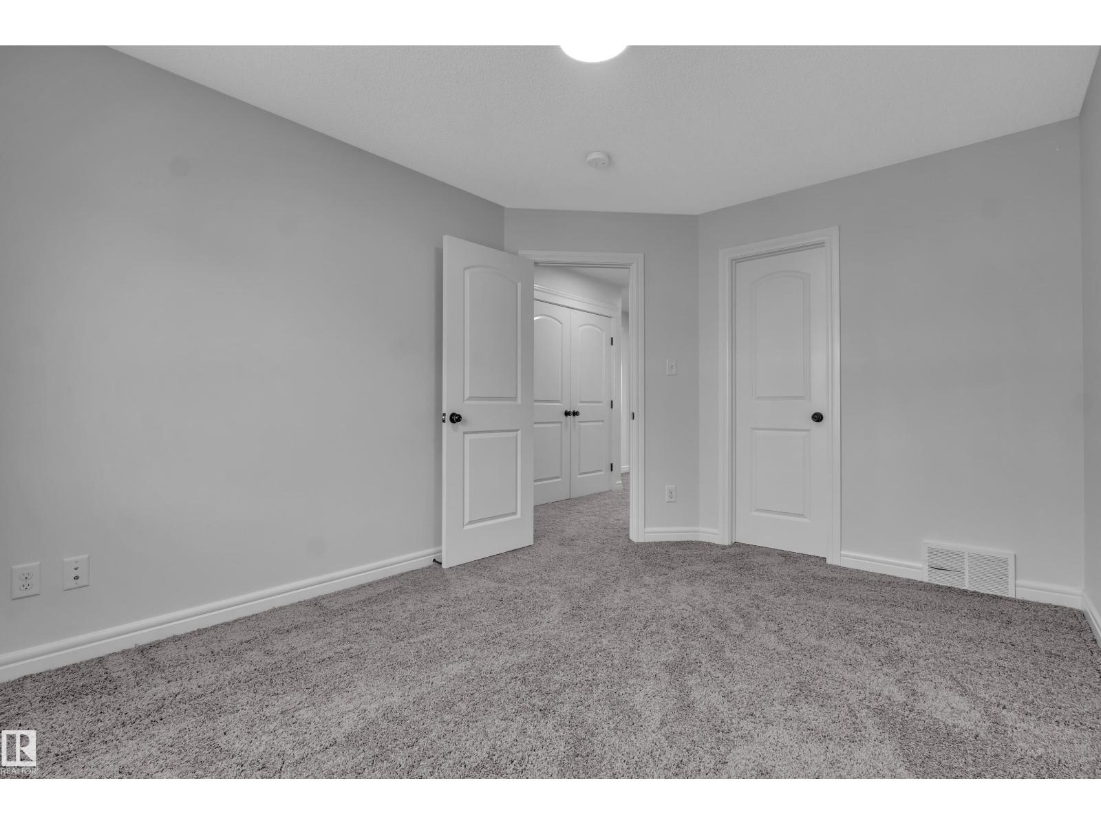 1303 29 ST NW NW, Edmonton