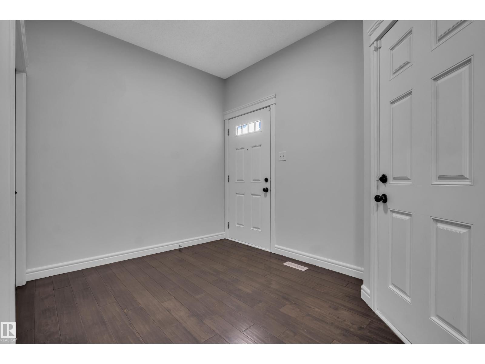 1303 29 ST NW NW, Edmonton