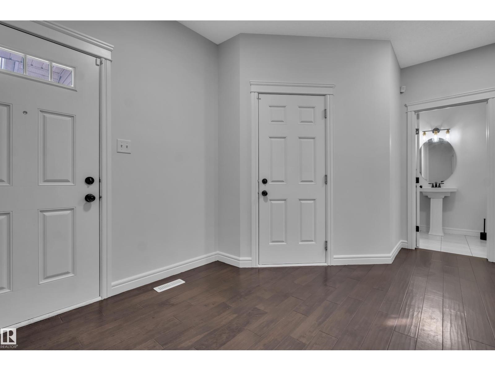 1303 29 ST NW NW, Edmonton