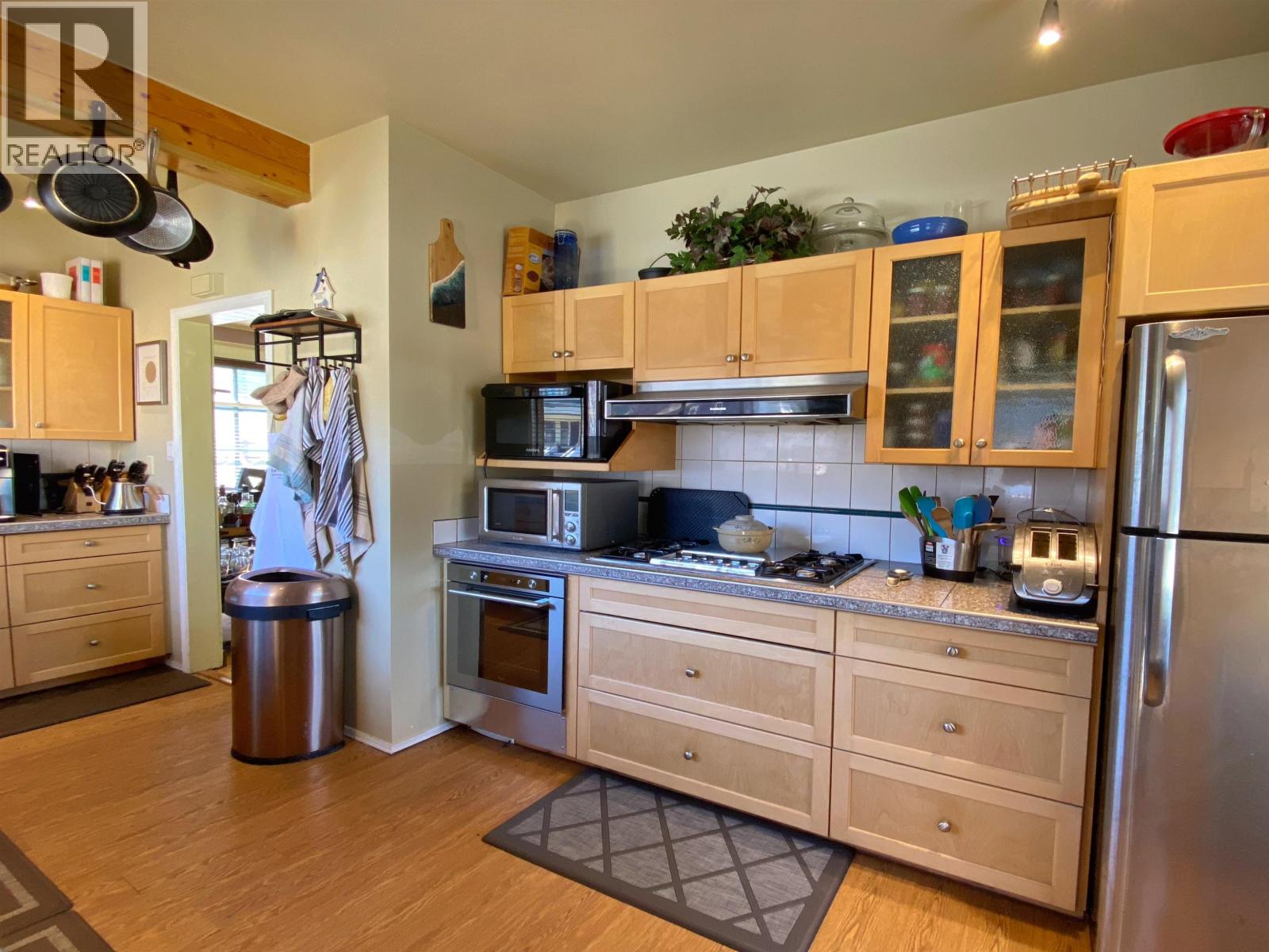 232 W 4TH AVENUE - 13