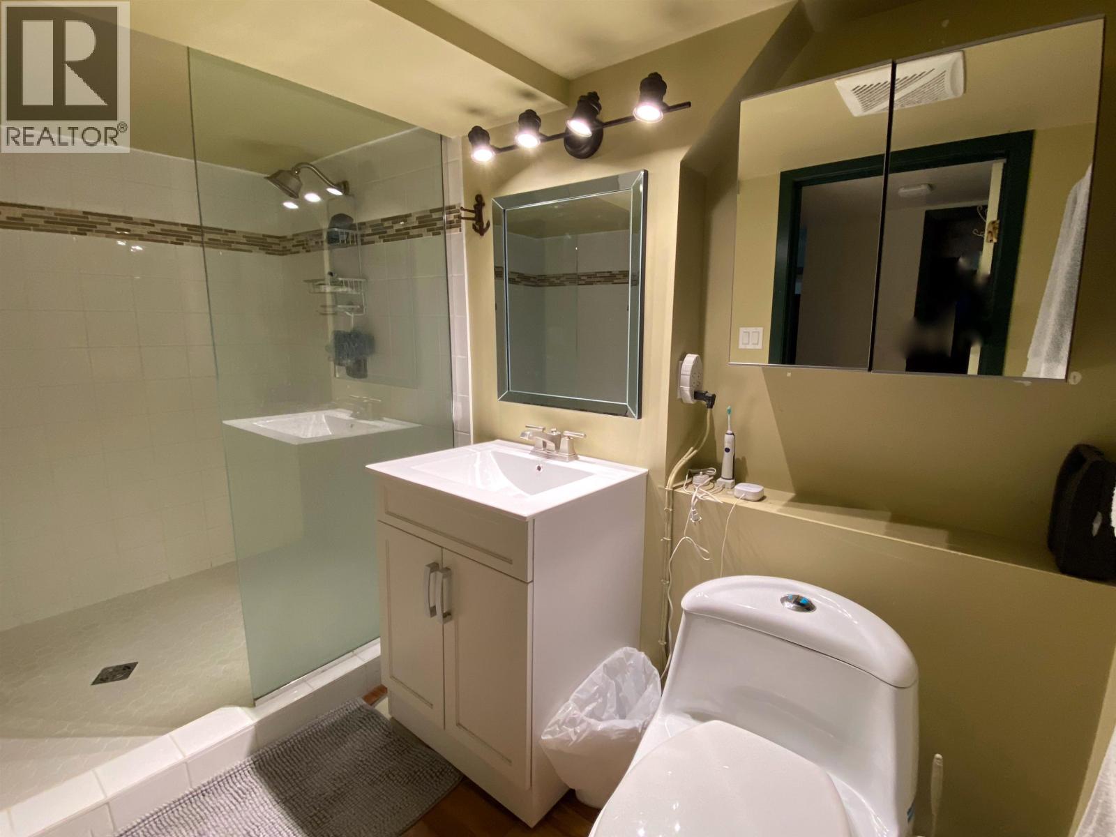 232 W 4TH AVENUE - 24