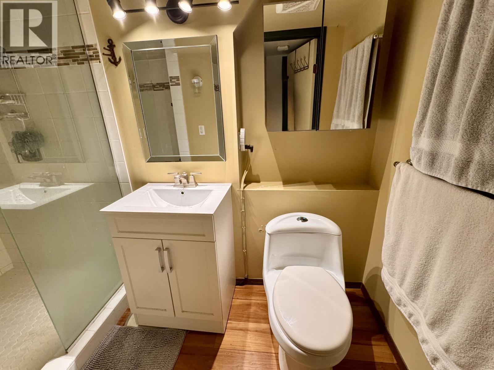 232 W 4TH AVENUE - 25