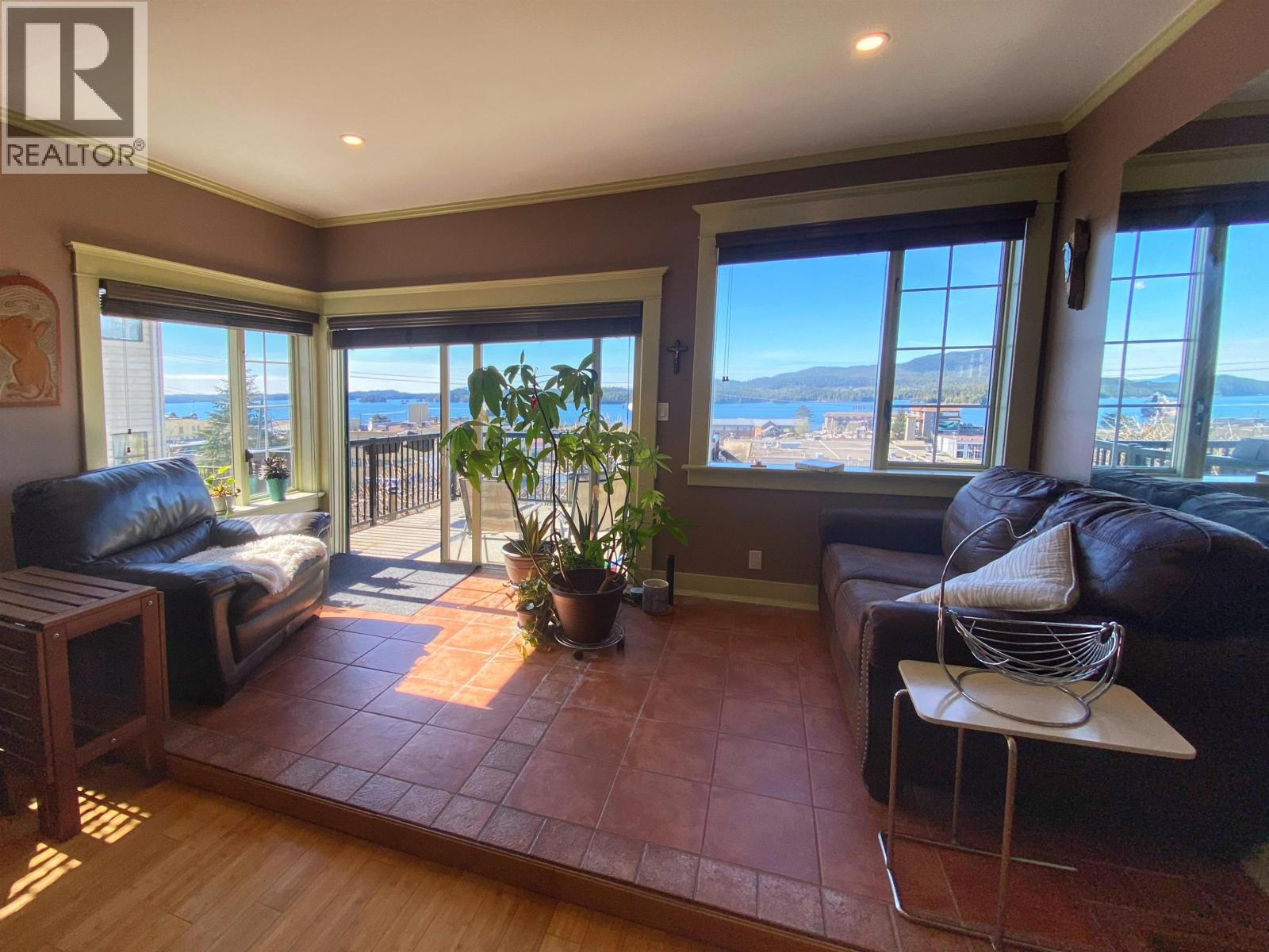 232 W 4TH AVENUE - 7