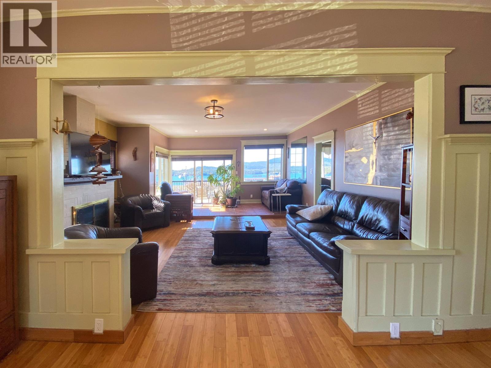 232 W 4TH AVENUE - 9