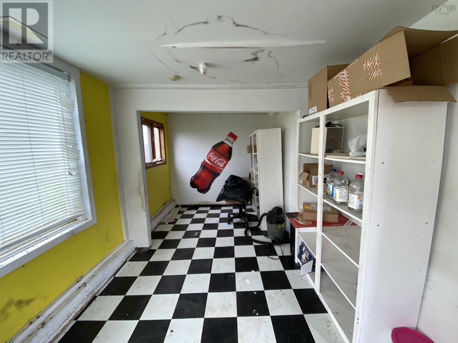 Property 7 of 9 of 9281 Highway 215