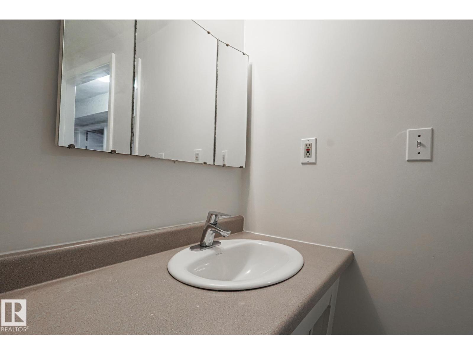 13419 102 ST NW, Edmonton