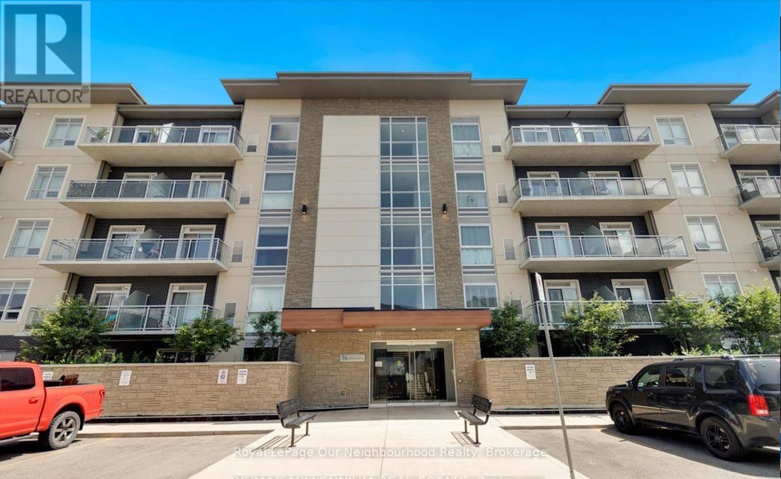 316 - 16 MARKLE CRESCENT