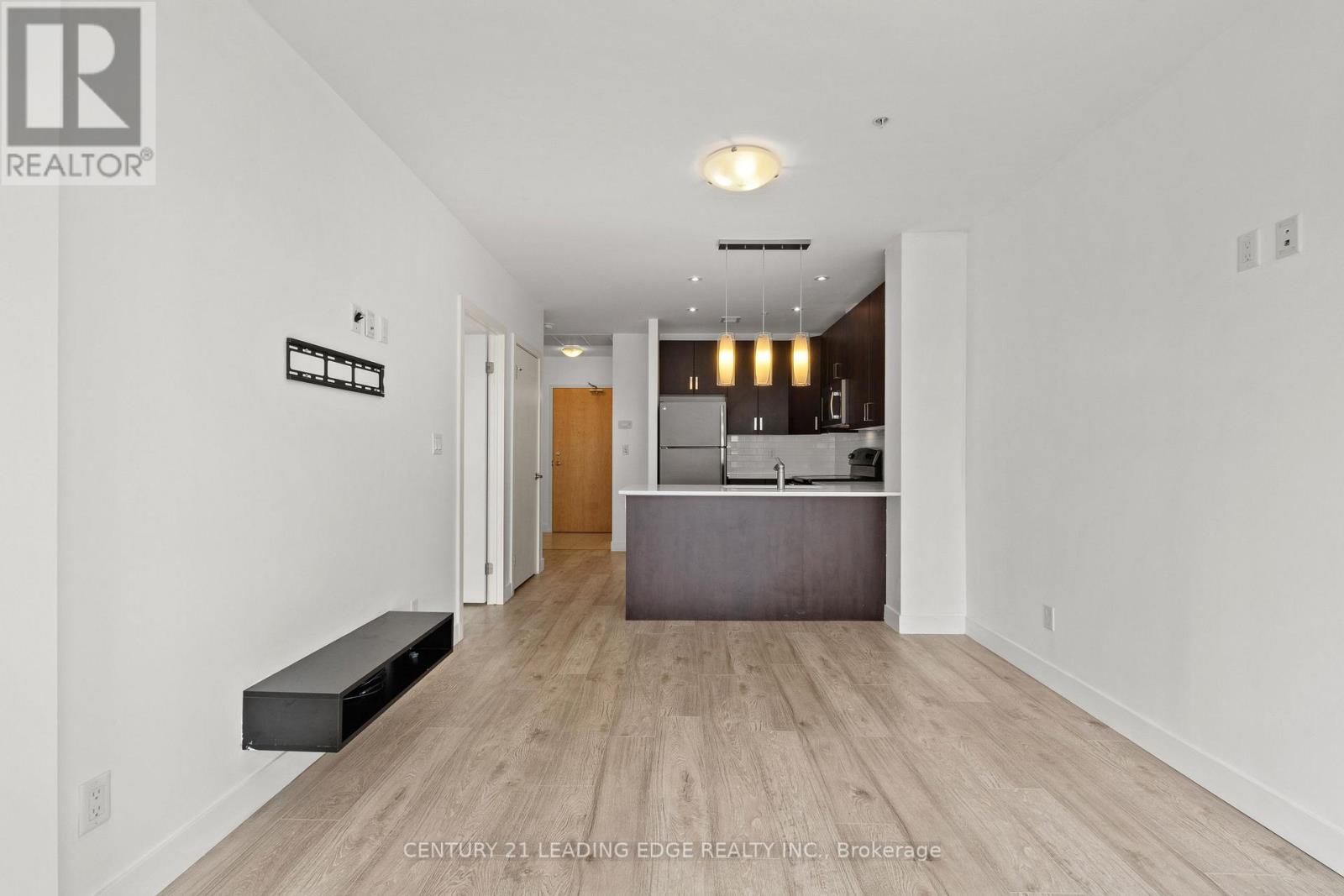 #1308 1 VICTORIA STREET S - 26