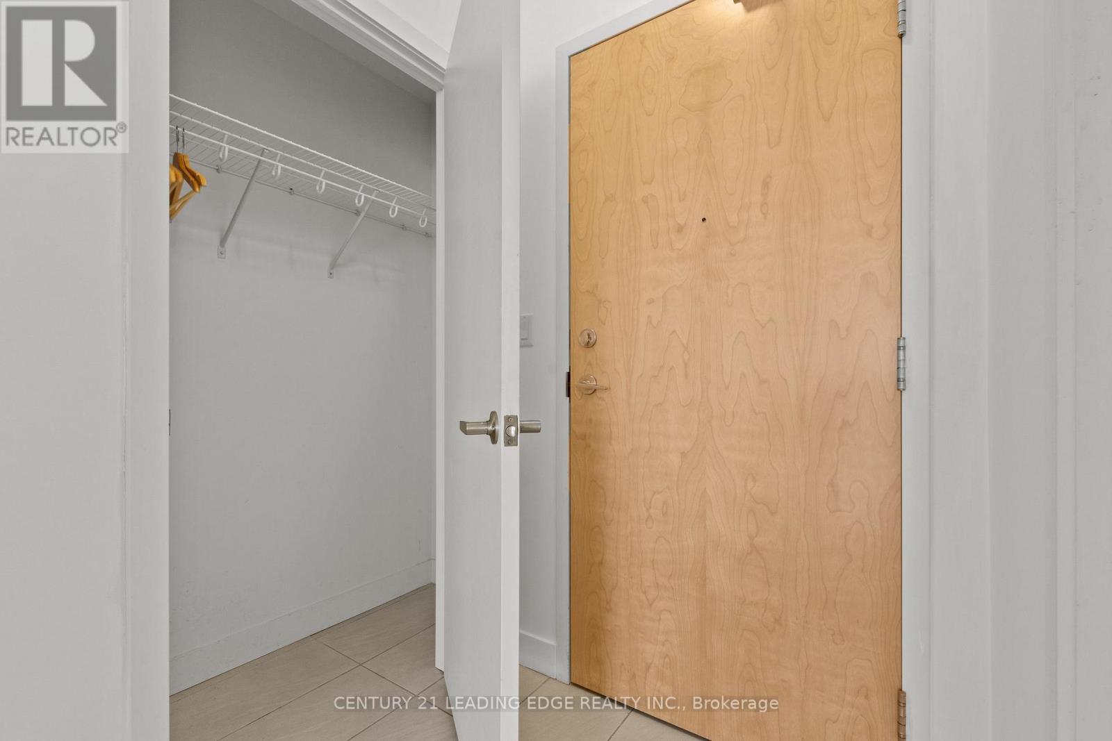 #1308 1 VICTORIA STREET S - 35