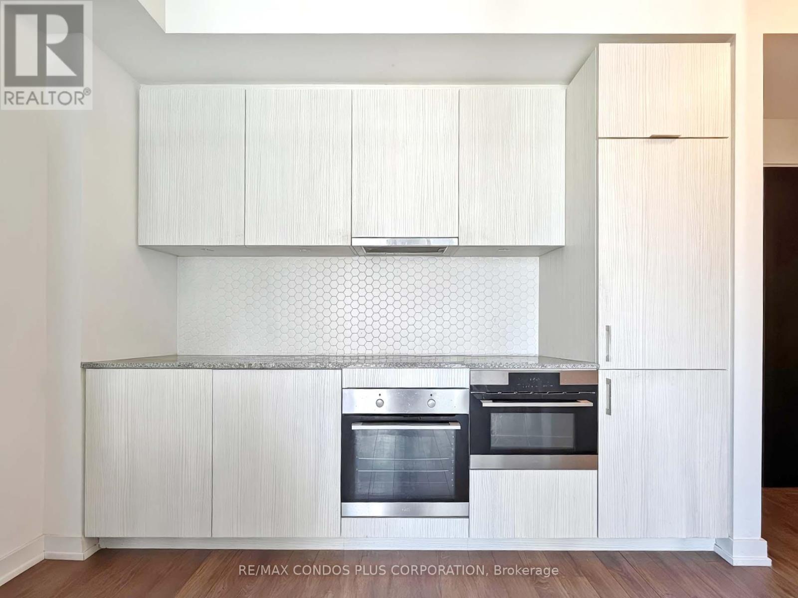#2115 158 FRONT STREET E - 6