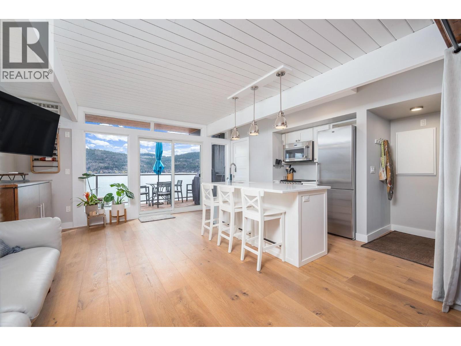 8800 Adventure Bay Road Unit# 4, Vernon