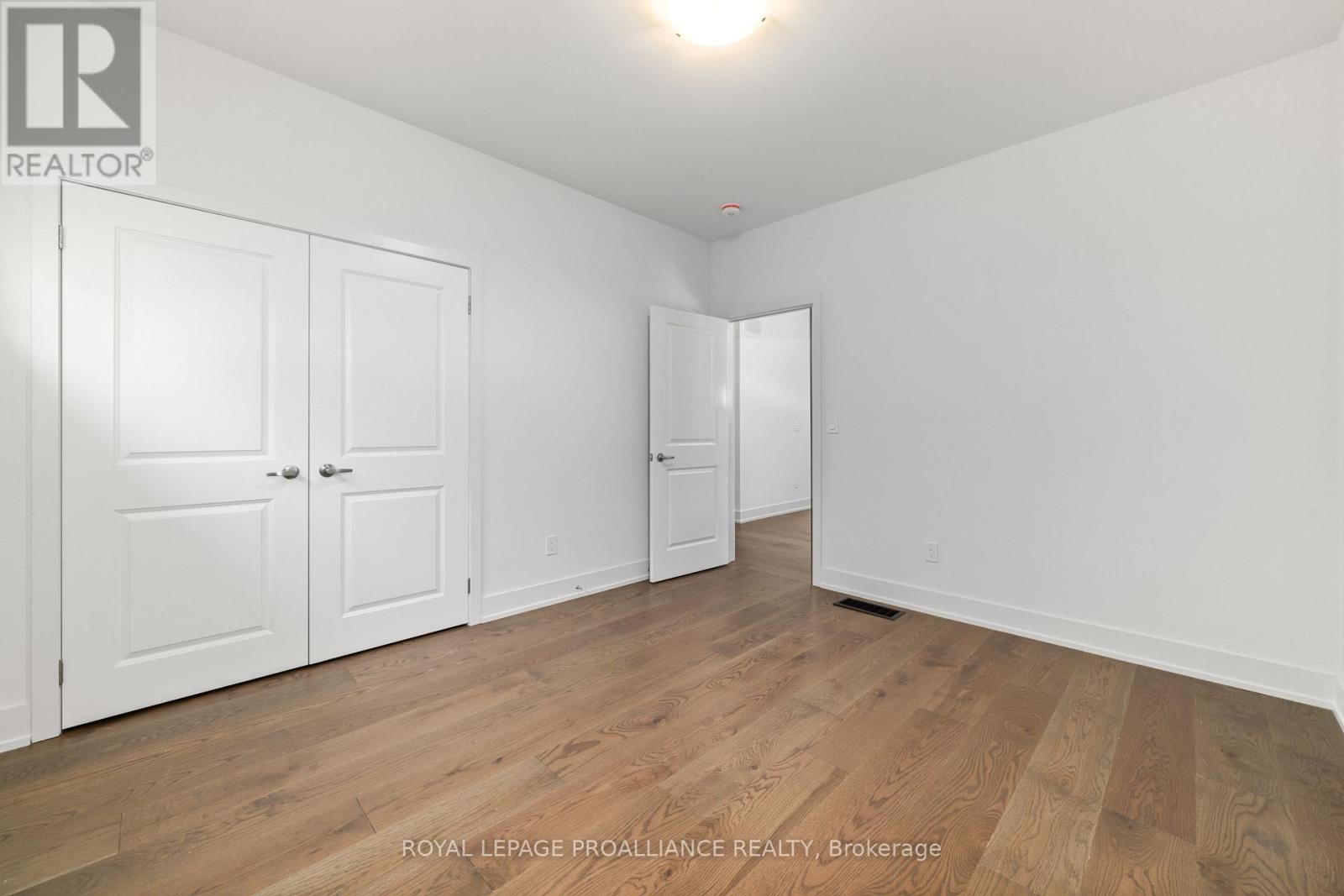 16 TWELVE TREES COURT - 26