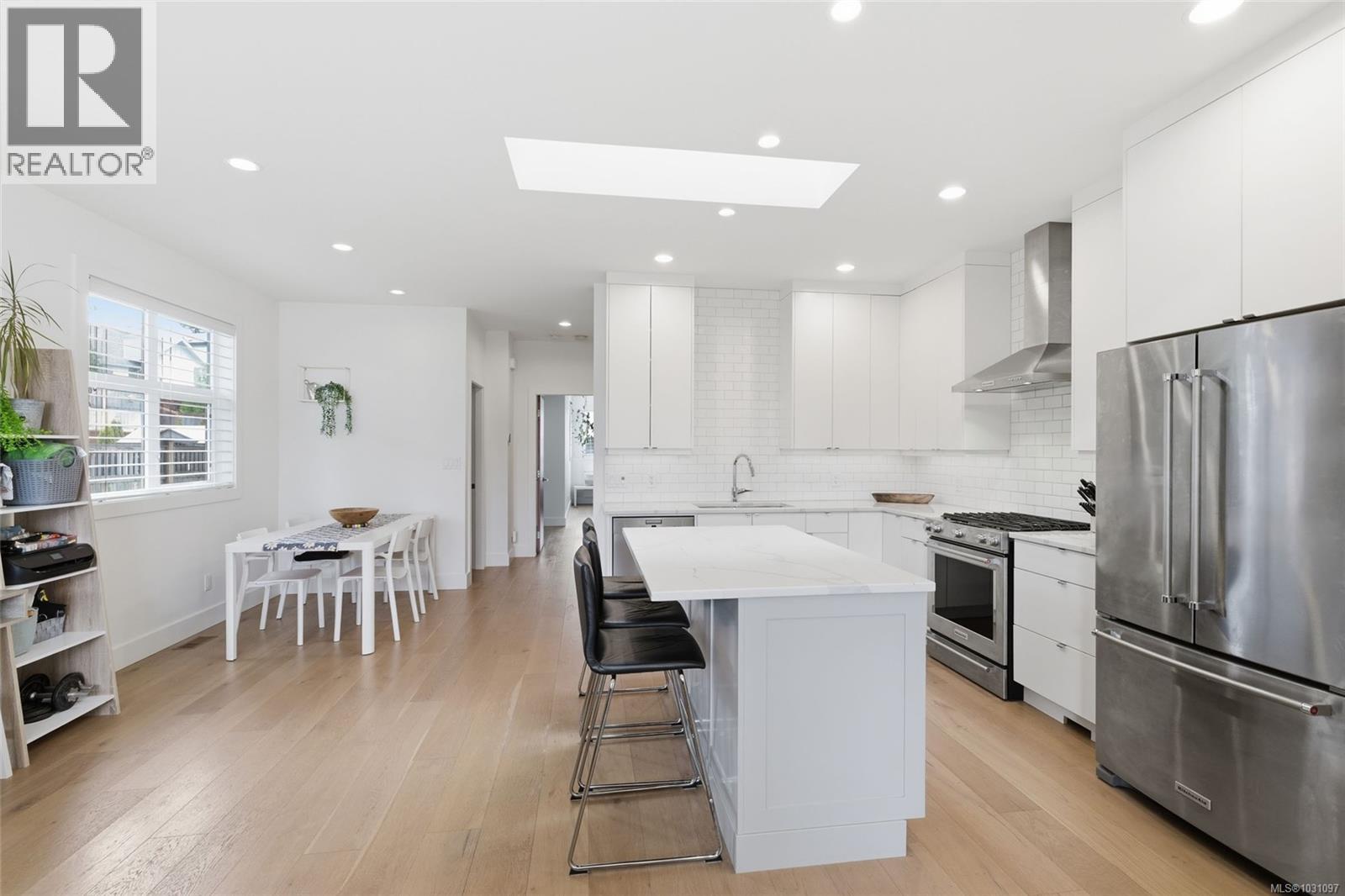 5804 Linley Valley Dr, Nanaimo