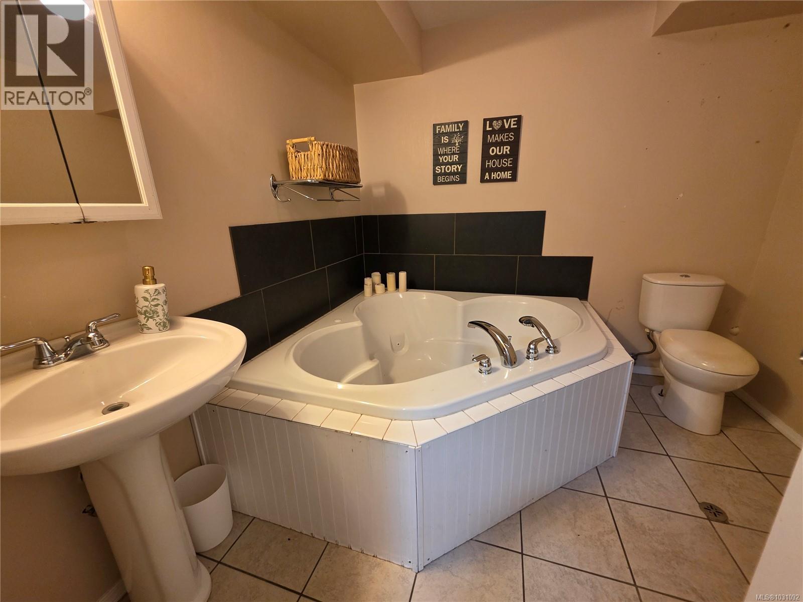 3810 Craig Rd, Port Alberni