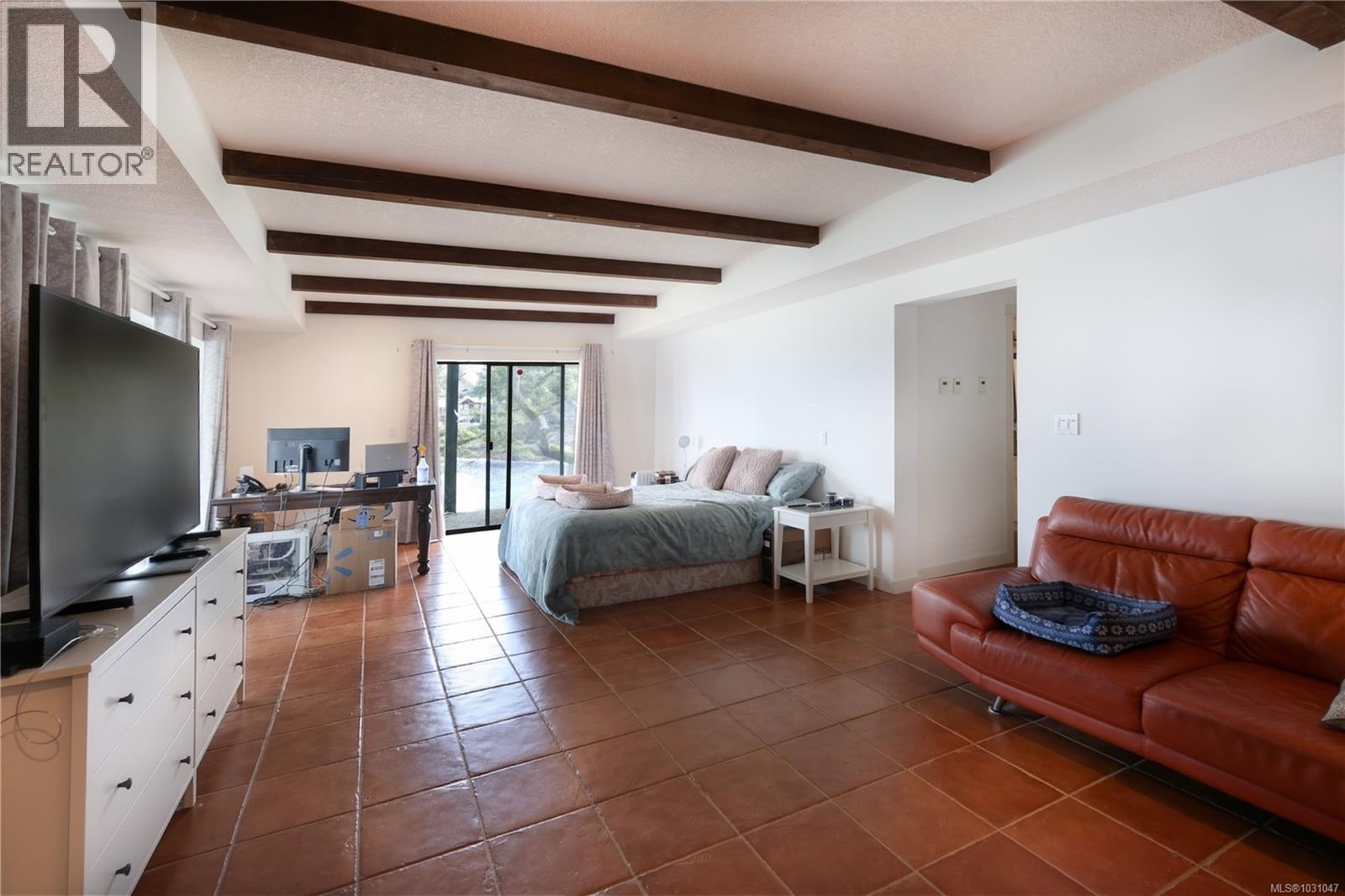 3610 OUTRIGGER RD - 15