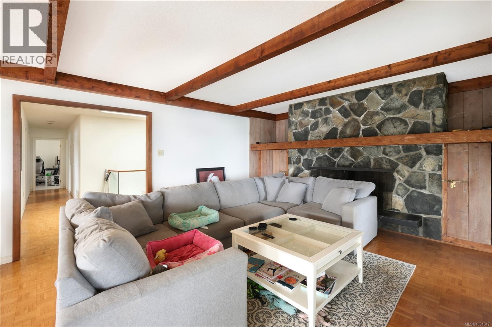 3610 OUTRIGGER RD - 16