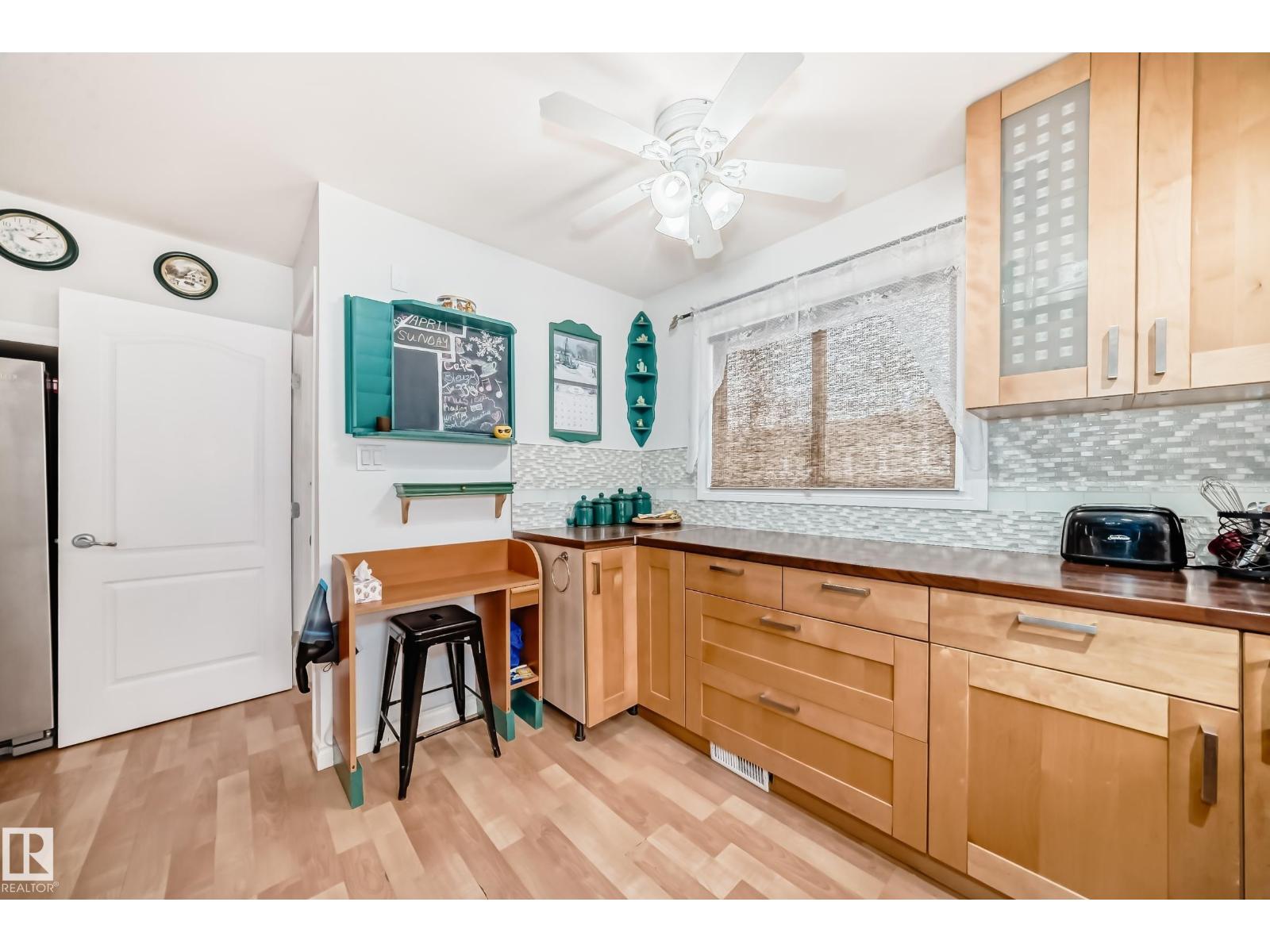 8811 38A AV NW, Edmonton