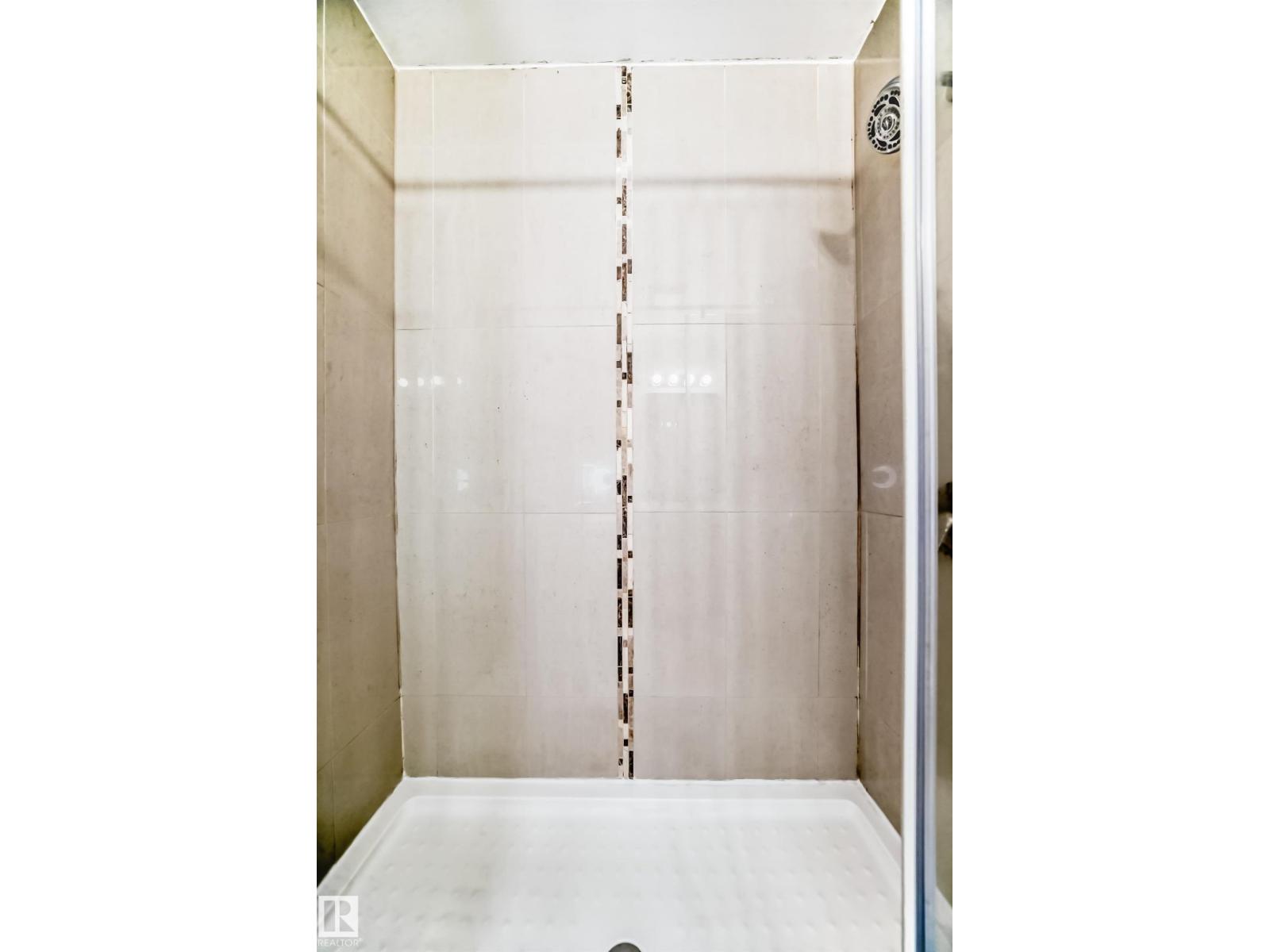 8811 38A AV NW, Edmonton