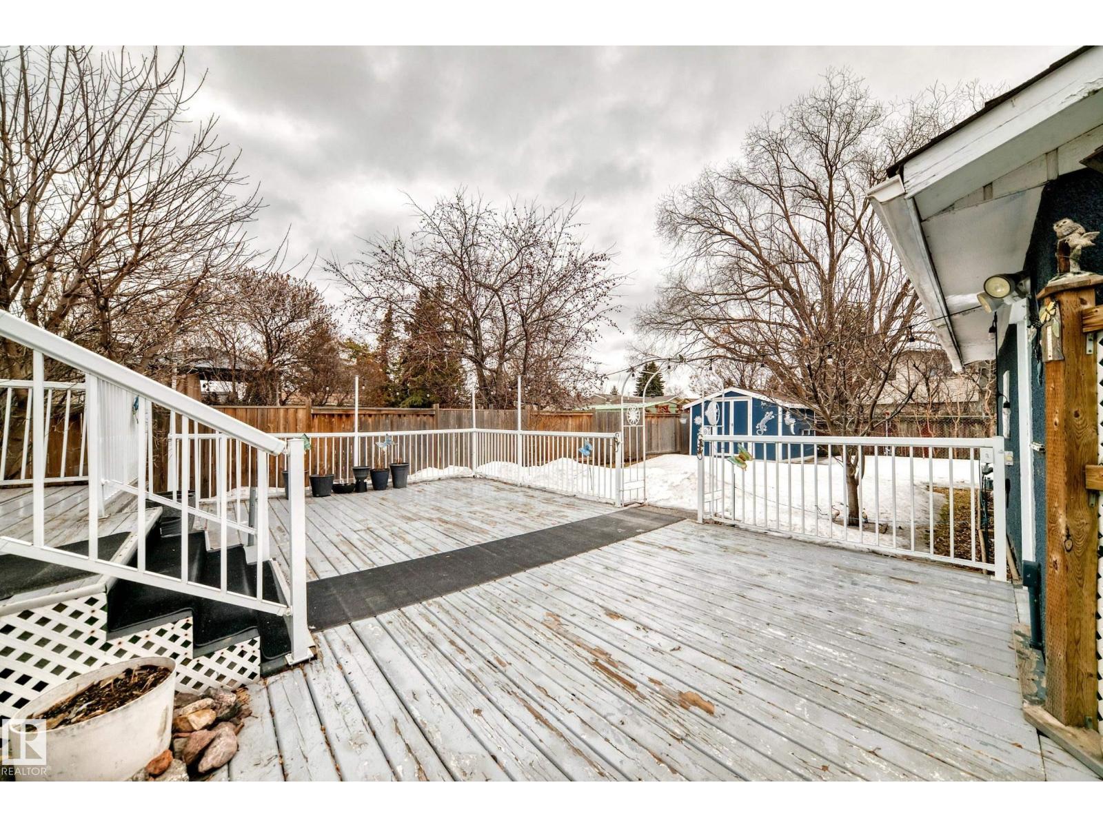 8811 38A AV NW, Edmonton